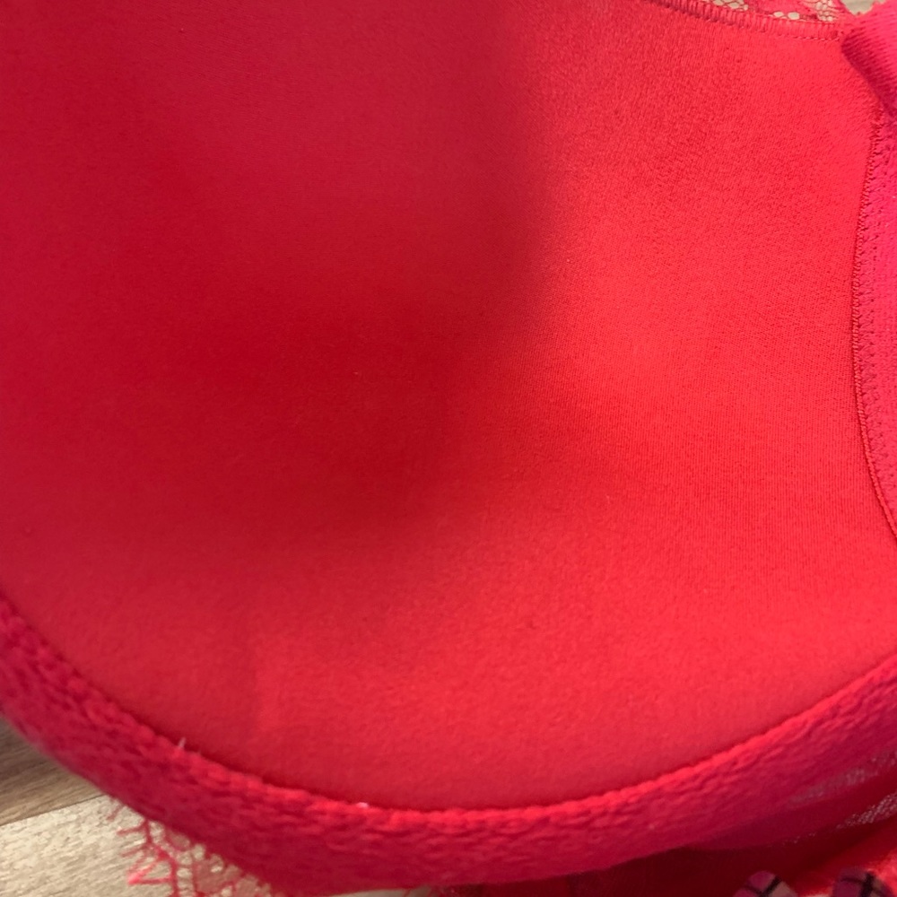 Victoria’s Secret Red Lace Push Up Dream Angels Pigeonnant Bra NWT - Picture 6 of 12
